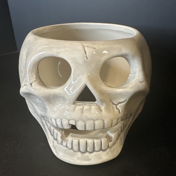 Yankee Candle Skull Ceramic Candle Holder Halloween 2012 - Picture 3 of 9